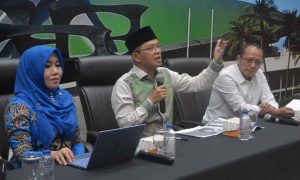 Diskusi Konstitusi Tema: “Kedaulatan Rakyat dalam Perspektif Demokrasi Pancasila” Diskusi Konstitusi Tema: “Kedaulatan Rakyat dalam Perspektif Demokrasi Pancasila”