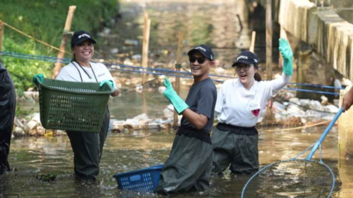 Bersihkan Danau, Mirae Asset : Kegiatan CSR Untuk Jaga Ekosistem Air dan Kelola Sampah Bersihkan Danau, Mirae Asset : Kegiatan CSR Untuk Jaga Ekosistem Air dan Kelola Sampah