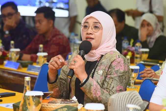 Anggota Komisi IV DPR RI Hindun Anisah Tolak Rencana Pembangunan Peternakan Babi di Jepara Anggota Komisi IV DPR RI Hindun Anisah Tolak Rencana Pembangunan Peternakan Babi di Jepara