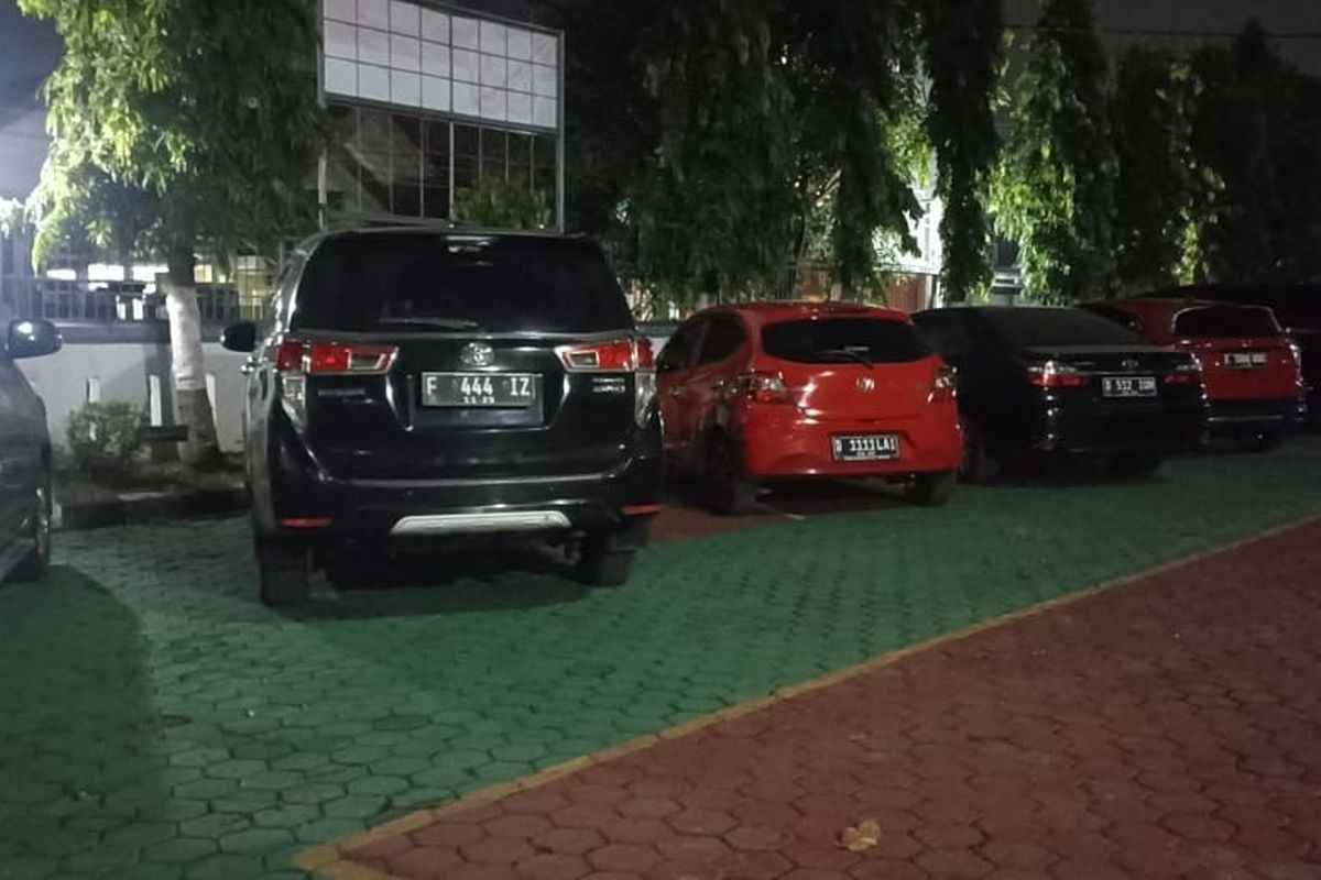 Korupsi CSR BI-OJK, Sebanyak 15 Unit Mobil Milik Satori Disita KPK Korupsi CSR BI-OJK, Sebanyak 15 Unit Mobil Milik Satori Disita KPK