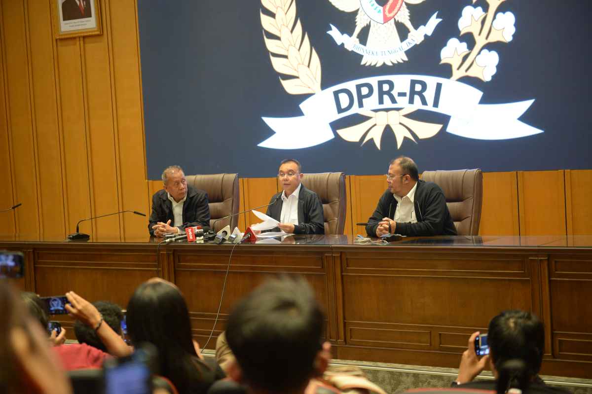 Menjawab Tuntutan 17+8, DPR RI Hentikan Sejumlah Fasilitas Anggota dan Komitmen Transparansi Anggaran Menjawab Tuntutan 17+8, DPR RI Hentikan Sejumlah Fasilitas Anggota dan Komitmen Transparansi Anggaran