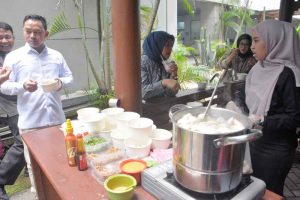 Ketua KWP Ariawan Gelar Syukuran Atas Keberhasilan Menyandang Gelar Doktor Administrasi Publik