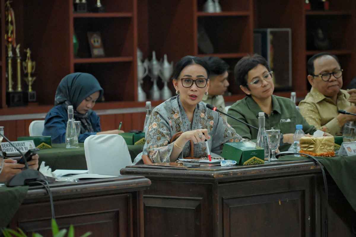 HUT ke-80 TNI, Komisi I DPR Soroti Penyegaran Seragam dan Harapkan Modernisasi Institusi HUT ke-80 TNI, Komisi I DPR Soroti Penyegaran Seragam dan Harapkan Modernisasi Institusi