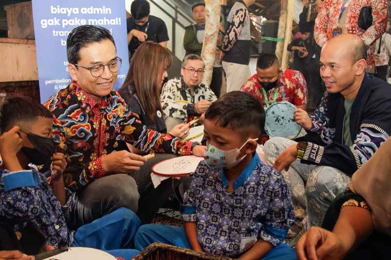 BTN Rayakan Hari Batik Nasional Dengan Memberikan Literasi Keuangan dan Pelatihan Membatik