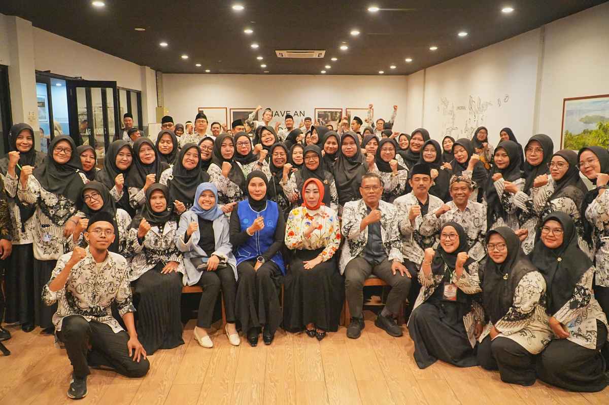DPR: Dari Kafe Kecil di Citra Raya, Api Perubahan Guru Perempuan Menyala