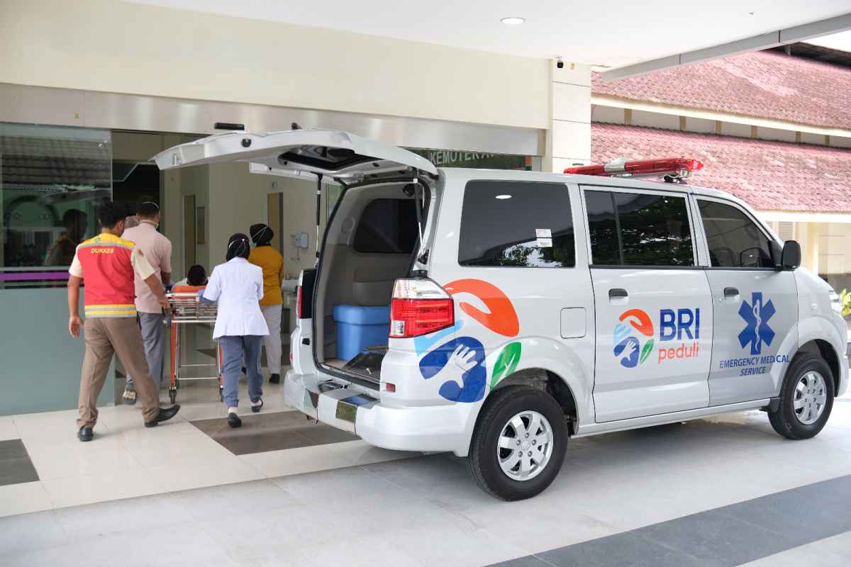 Selaras dengan Asta Cita, BRI Peduli Perkuat Infrastruktur Kesehatan Lewat Penyaluran Ratusan Unit Ambulans di Seluruh Indonesia