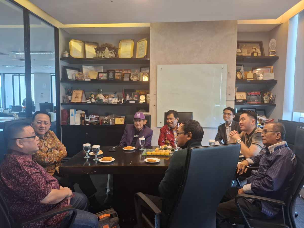 Senator Irman Gusman Dorong TransNusa Buka Rute Bali–Padang Guna Dongkrak Pariwisata Sumatera Barat 