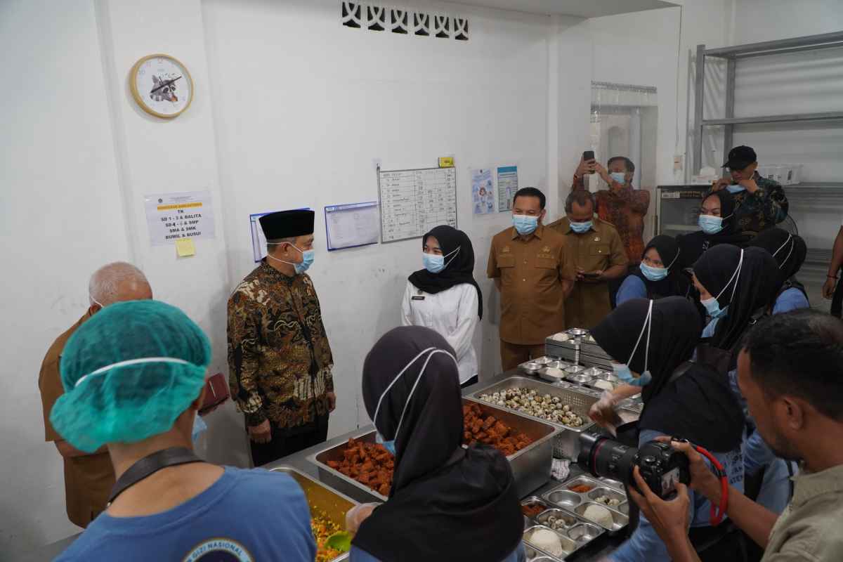 Capaian 50 Persen Penerima Manfaat MBG Harus Menstimulasi Kemandirian Pangan Daerah Capaian 50 Persen Penerima Manfaat MBG Harus Menstimulasi Kemandirian Pangan Daerah