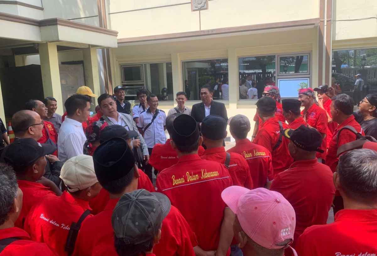 Kuasa Hukum Tak Punya Legal Standing, Sidang Menkeu Purbaya Vs Eks Karyawan PT Kertas Leces Ditunda Kuasa Hukum Tak Punya Legal Standing, Sidang Menkeu Purbaya Vs Eks Karyawan PT Kertas Leces Ditunda