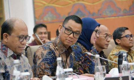 PLN Mengikuti Rapat Dengar Pendapat Dengan Komisi VI DPR
