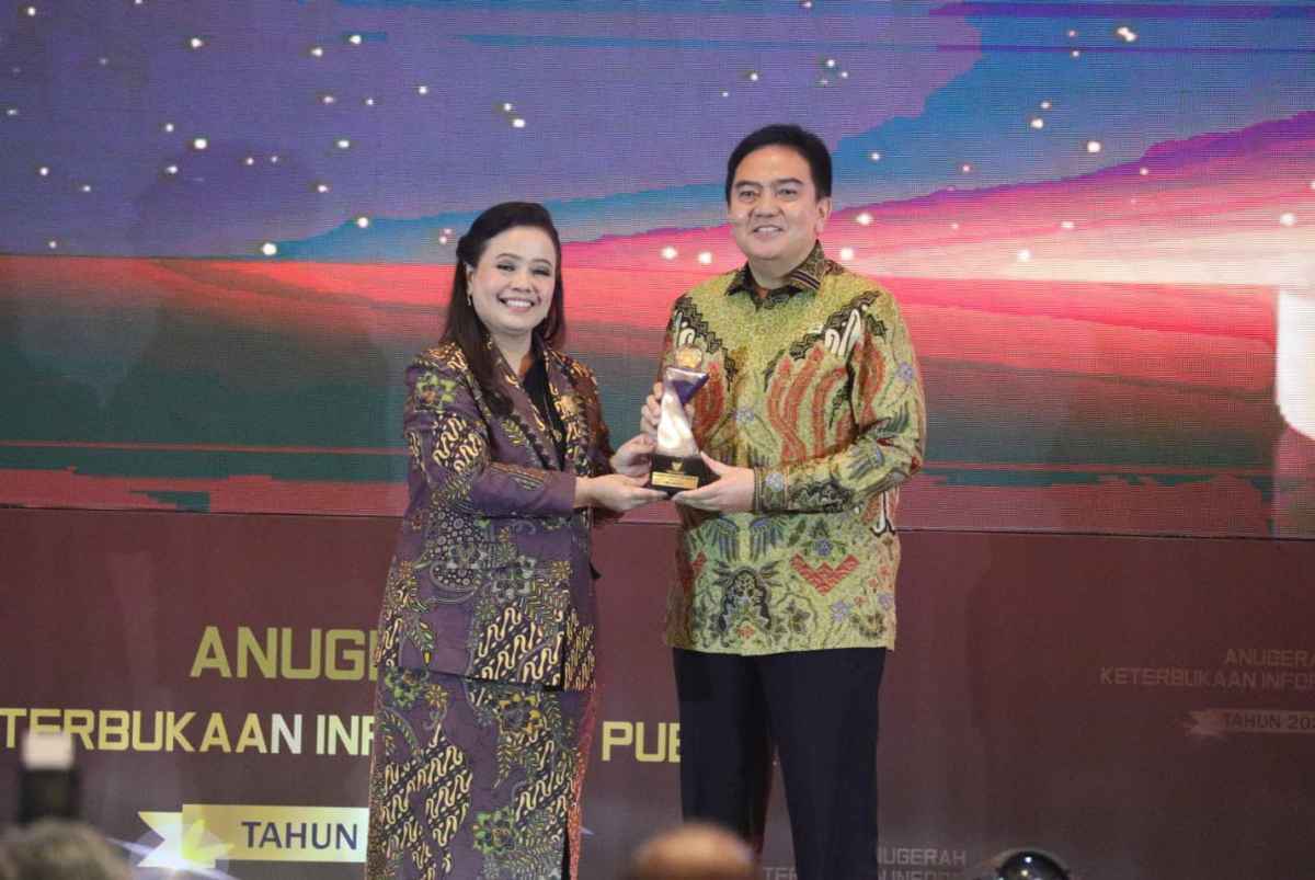 DPD RI Sabet Penghargaan Keterbukaan Informasi Publik Predikat Informatif DPD RI Sabet Penghargaan Keterbukaan Informasi Publik Predikat Informatif