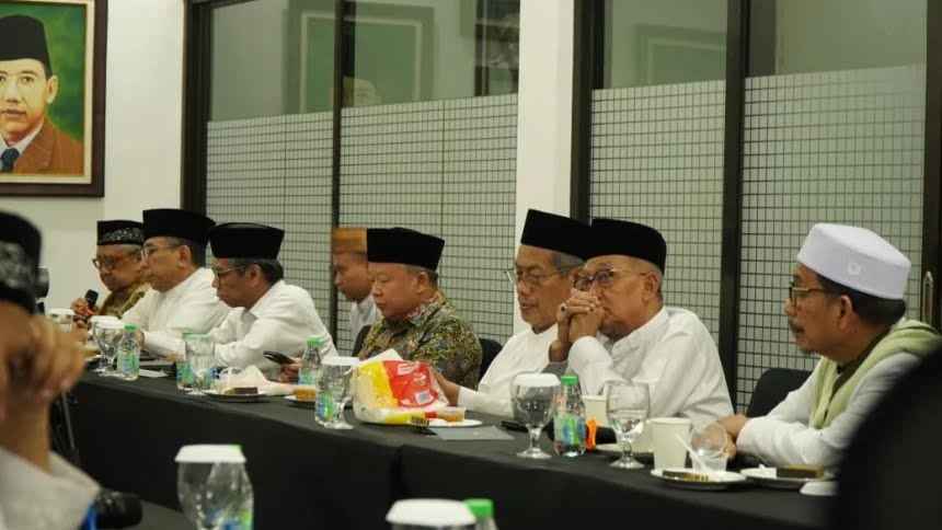 Pesan Forum Sesepuh dan Mustasyar NU di Tebuireng: Pemecatan Ketum PBNU Tidak Sesuai AD/ART PBNU Pesan Forum Sesepuh dan Mustasyar NU di Tebuireng: Pemecatan Ketum PBNU Tidak Sesuai AD/ART PBNU