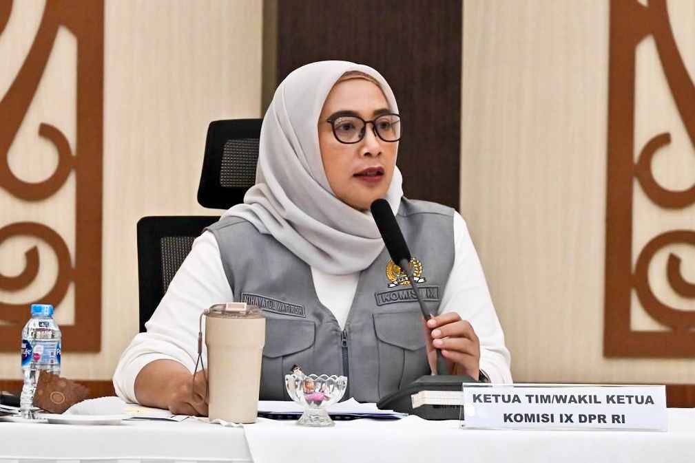 Gantung Diri Usai Dilecehkan Dosen, Ketua Komisi IX DPR Desak Polisi Bongkar Tuntas Kematian Mahasiswi di Manado Gantung Diri Usai Dilecehkan Dosen, Ketua Komisi IX DPR Desak Polisi Bongkar Tuntas Kematian Mahasiswi di Manado