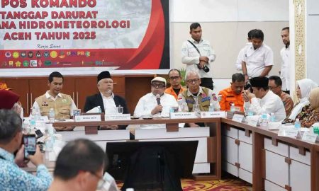 Kepala BPJPH Serahkan Langsung Bantuan Bencana Alam di Aceh