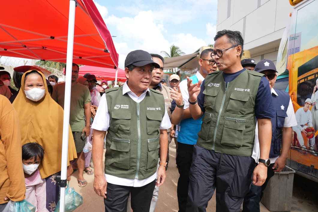 Terjun Langsung ke Lokasi Bencana, Danantara-BRI Salurkan Bantuan dan Dukung Pemulihan Pasca Bencana ke Kabupaten Aceh Tamiang Terjun Langsung ke Lokasi Bencana, Danantara-BRI Salurkan Bantuan dan Dukung Pemulihan Pasca Bencana ke Kabupaten Aceh Tamiang