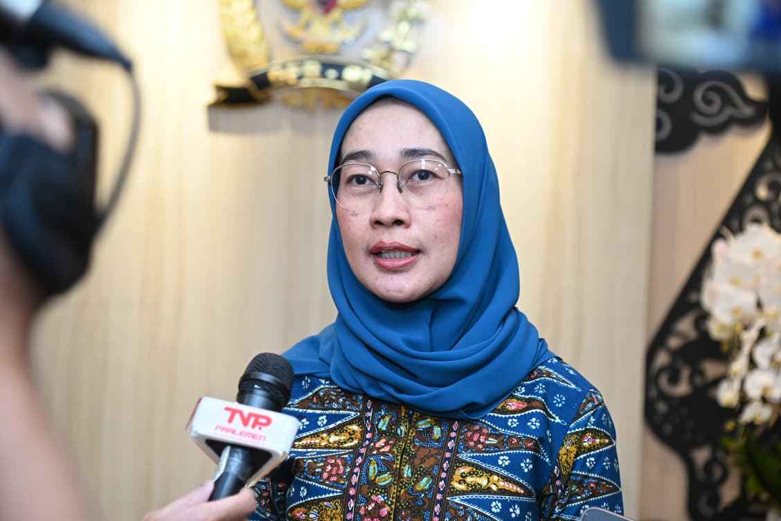 Ketua Komisi VI DPR Tegur Himbara: Pastikan Layanan Perbankan Saat Nataru Tak Boleh Down Ketua Komisi VI DPR Tegur Himbara: Pastikan Layanan Perbankan Saat Nataru Tak Boleh Down