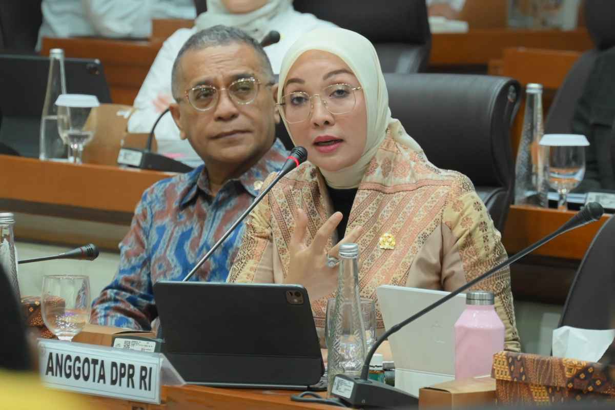 Kunjungan ke Sidomuncul, Erna Sari Komisi VII DPR Tekankan Pengemasan Harus Ramah Lingkungan