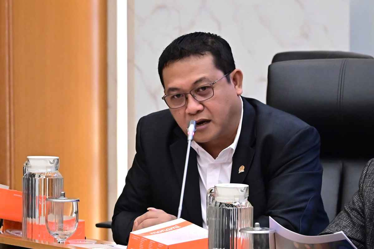 Sonny Danaparamita Komisi IV DPR Kritik Keras Raja Juli: Kebijakan Kemenhut Sangat Eksploitatif, Abaikan Fungsi Ekologis!