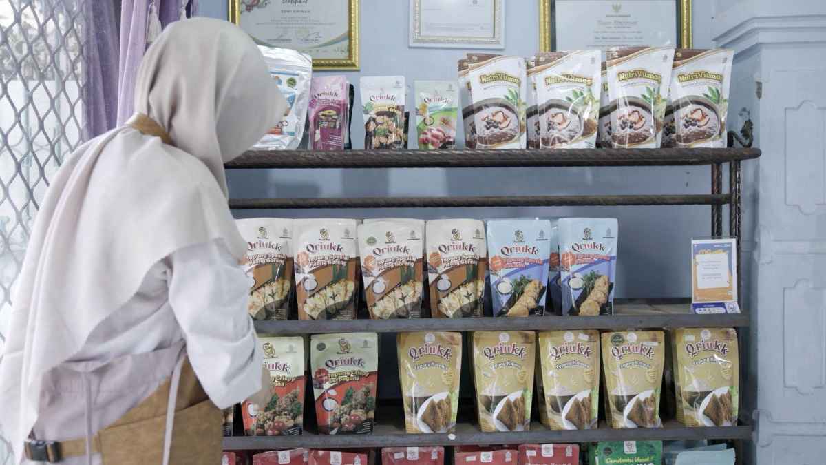 Merintis dari Rumah, UMKM Iswara Food Olah Bumbu Kemasan Jadi Peluang Berkat Pemberdayaan BRI Merintis dari Rumah, UMKM Iswara Food Olah Bumbu Kemasan Jadi Peluang Berkat Pemberdayaan BRI