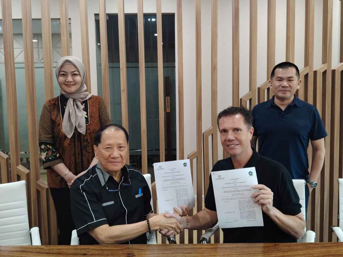 DNIKS–ABII Teken MoU, Dorong Biochar dan Juncao Grass Jadi Solusi Pemulihan Hijau Pascabencana Sumatera DNIKS–ABII Teken MoU, Dorong Biochar dan Juncao Grass Jadi Solusi Pemulihan Hijau Pascabencana Sumatera