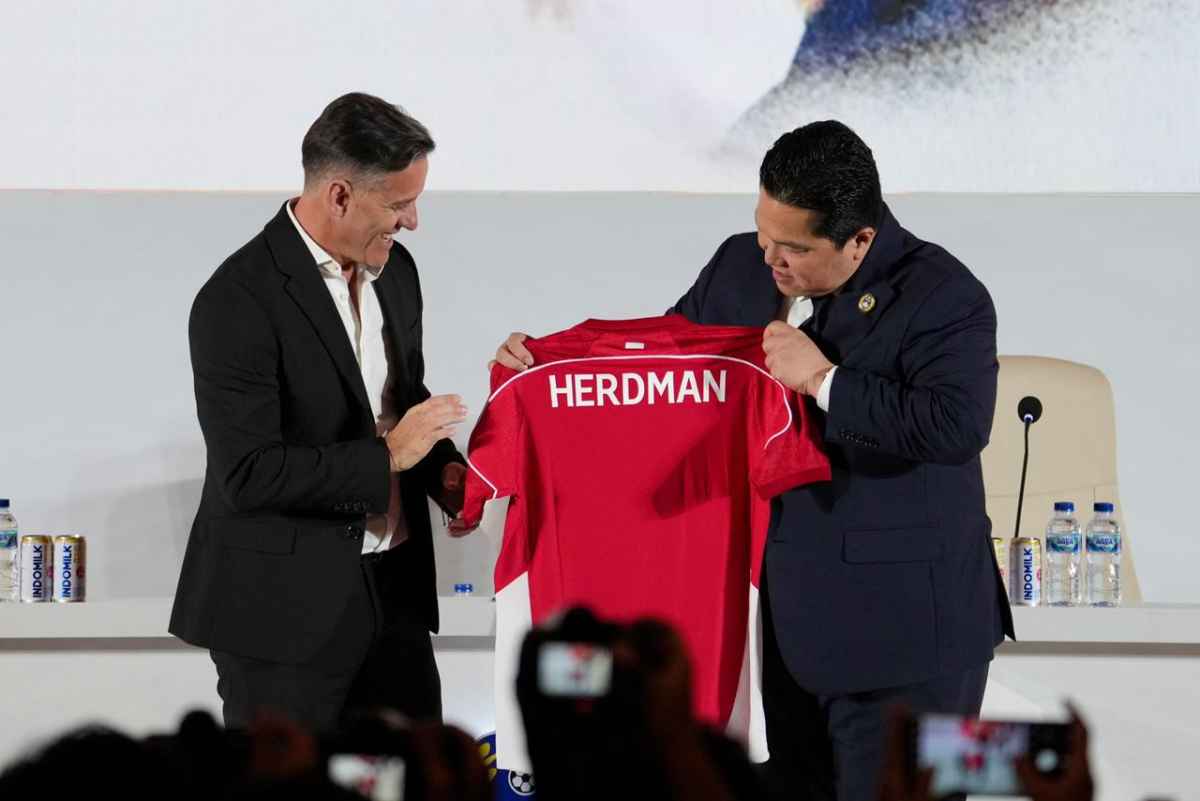 Ketua Komisi X DPR Ingatkan Pelatih Timnas, John Herdman: Jangan Terjebak Pola Instan, Bangun Sistem Pembinaan Berkelanjutan