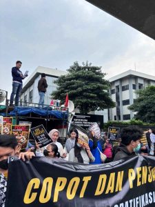 Geruduk Imigrasi dan KPK, Massa PPK Laporkan Dugaan Suap dalam kasus TKA Singapura TCL di Imigrasi