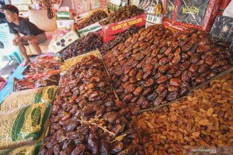 Kurma Dicampur Sirup Glukosa, Komisi IX DPR Desak BPOM Gelar Razia Besar-Besaran
