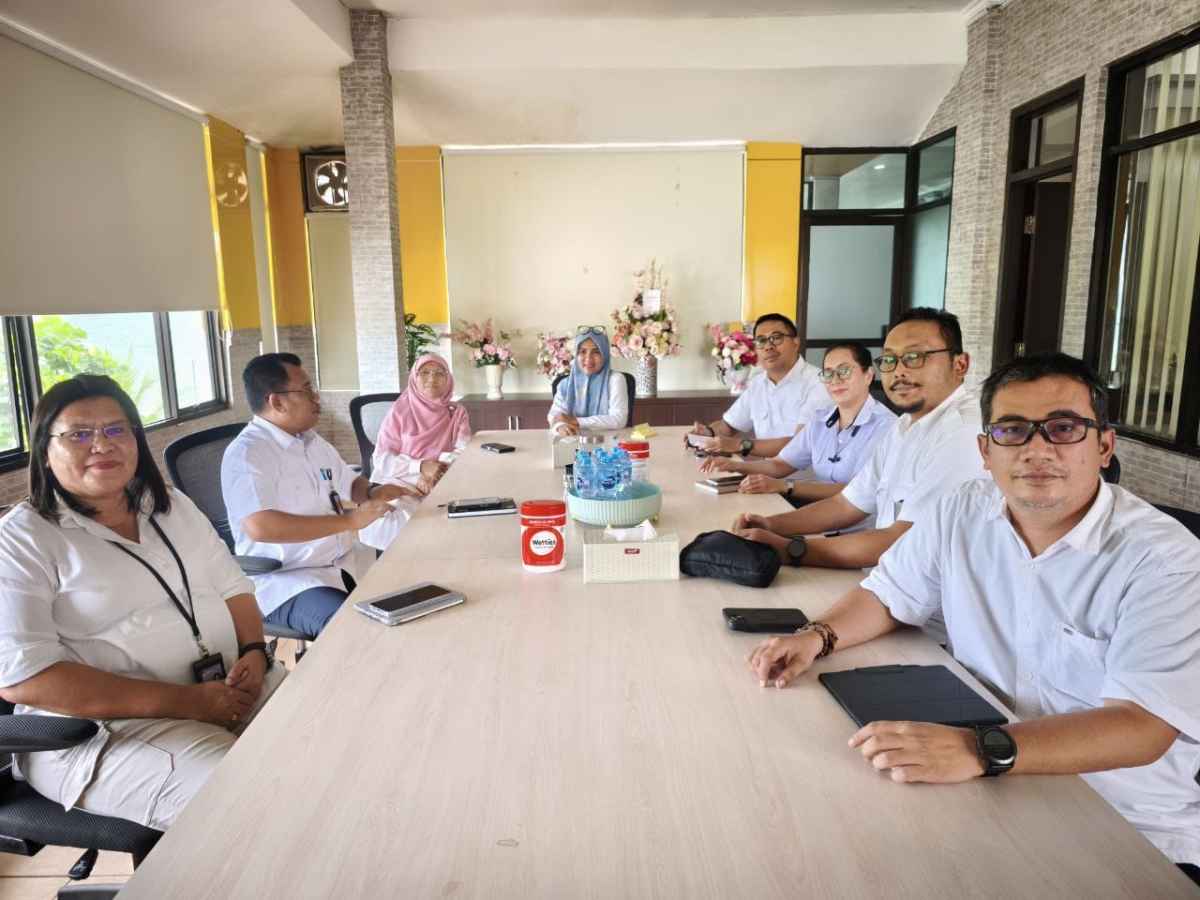 Kunker ke Maluku, Saadiah Komisi V DPR Desak Penanganan Serius Jalan Rusak Terancam Makin Hancur Tanpa Anggaran