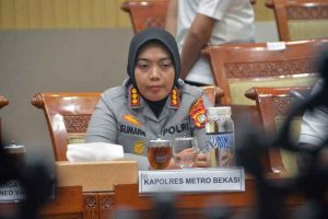 Kapolres Metro Bekasi Kombes Pol. Sumarni Raih Penghargaan Dari Komisi III DPR