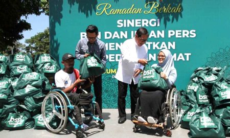 Jelang Idul Fitri 1447 H, BSN Bagikan Ratusan Sembako