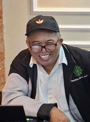 Tradisi, Pesantren & Solidaritas Sosial: Kajian Etnografi Masyarakat Ploso Kediri
