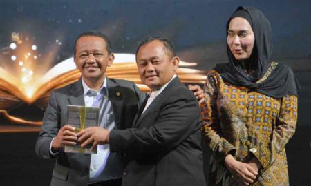 Peluncuran Buku Sekjen Golkar Sarmuji