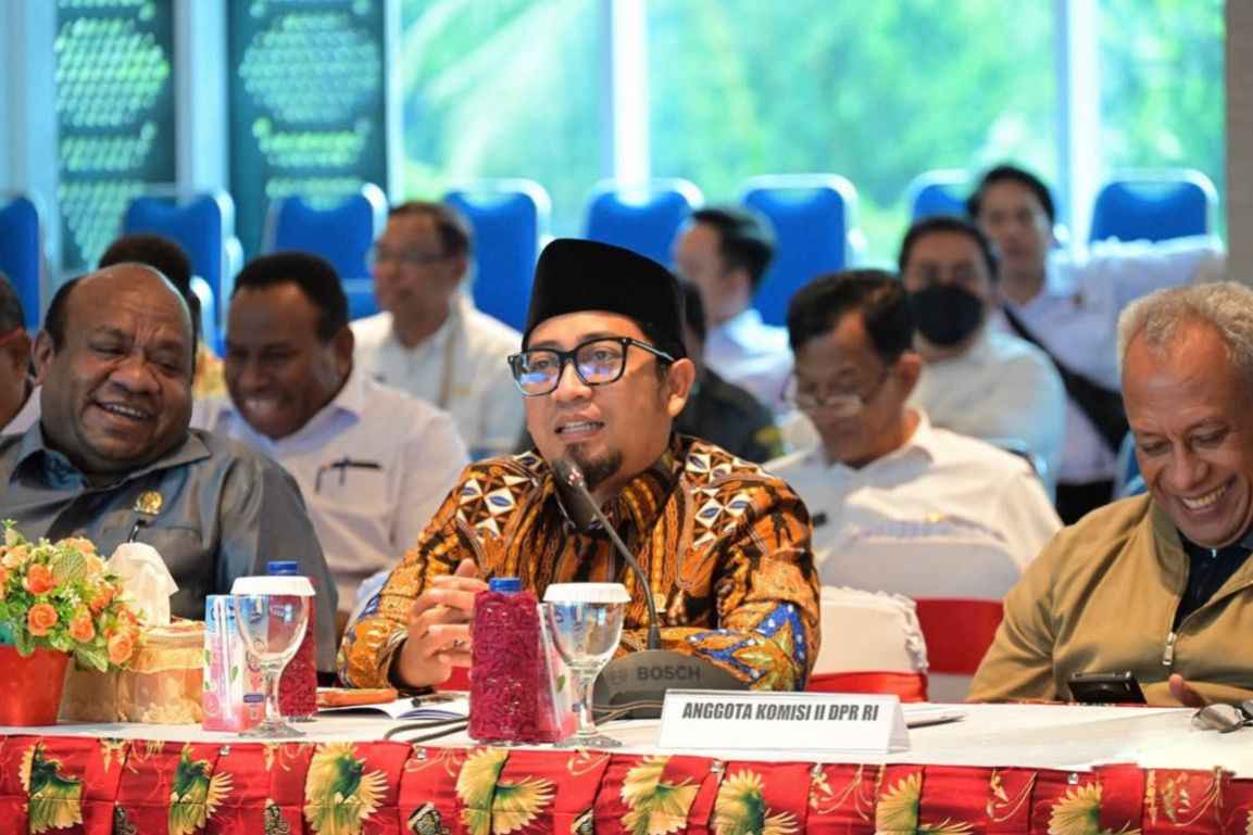 Komisi II DPR Soroti 30 Tahun Otonomi Daerah, Kemandirian Tak Selalu Tunggu Pusat Komisi II DPR Soroti 30 Tahun Otonomi Daerah, Kemandirian Tak Selalu Tunggu Pusat