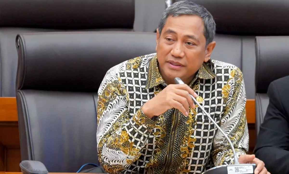 Legislator Rokhmat Ardiyan Apresiasi Langkah Pemerintah Tak Naikkan Harga BBM Legislator Rokhmat Ardiyan Apresiasi Langkah Pemerintah Tak Naikkan Harga BBM