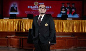 Tawarkan Perlindungan Hukum 65 Juta UMKM Pada Era Digital, Hardjuno Wiwoho Raih Gelar Doktor Ilmu Hukum