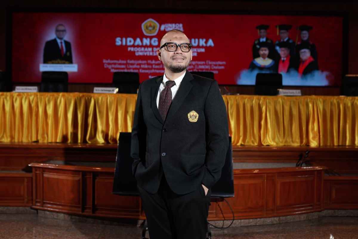 Tawarkan Perlindungan Hukum 65 Juta UMKM Pada Era Digital, Hardjuno Wiwoho Raih Gelar Doktor Ilmu Hukum