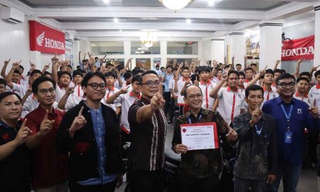 WMS-AHM Transfer Ilmu Teknologi Honda Vario 125 Street untuk Siswa SMK Yuppentek 2
