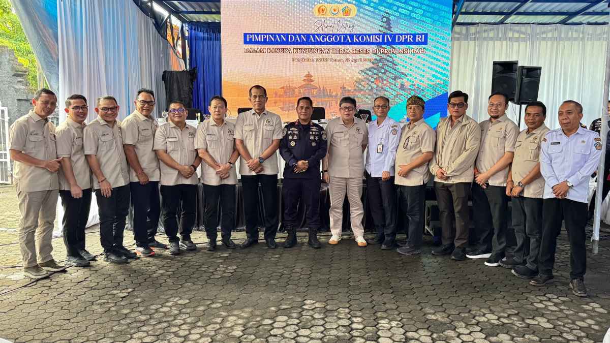 Komisi IV DPR Soroti Kabel Laut Ilegal, Potensi PNBP Negara Terancam Hilang Komisi IV DPR Soroti Kabel Laut Ilegal, Potensi PNBP Negara Terancam Hilang