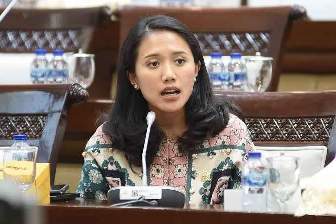 Komisi XI DPR: Kepemimpinan Adaptif Kunci Kelola Tim Hybrid dan Lintas Generasi DPR Komisi XI DPR: Kepemimpinan Adaptif Kunci Kelola Tim Hybrid dan Lintas Generasi DPR