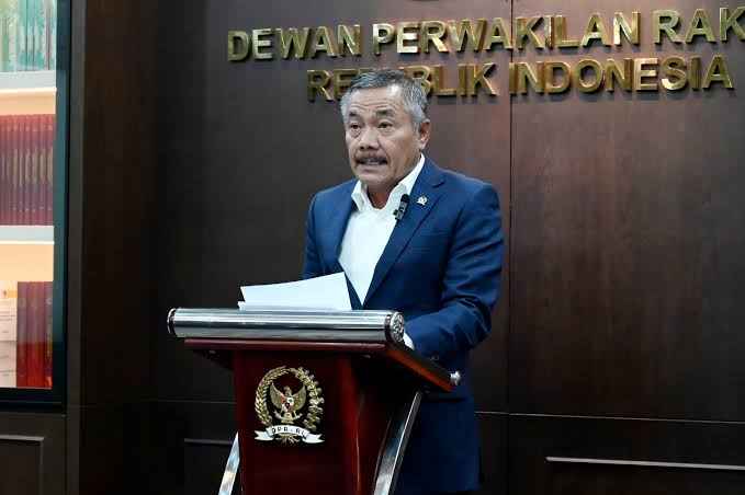 Sampaikan Keterngan di MK, DPR Tegaskan Ketentuan Status dan Tingkat Bencana Sesuai UUD 1945 Sampaikan Keterngan di MK, DPR Tegaskan Ketentuan Status dan Tingkat Bencana Sesuai UUD 1945