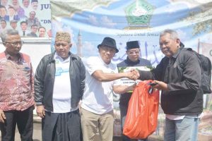 DNIKS Bagikan Daging Kurban Kepada Masyarakat Prasejahtera dan Disabilitas