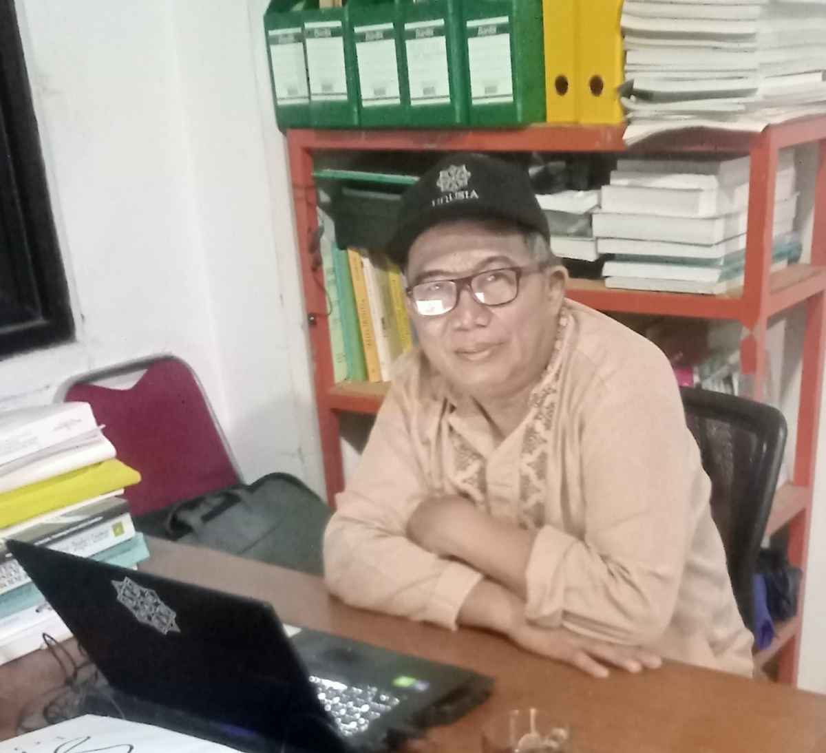 Santri dan Ideologi Kebangsaan Gus Dur: Sebuah Kajian Sejarah Intelektual Santri dan Ideologi Kebangsaan Gus Dur: Sebuah Kajian Sejarah Intelektual