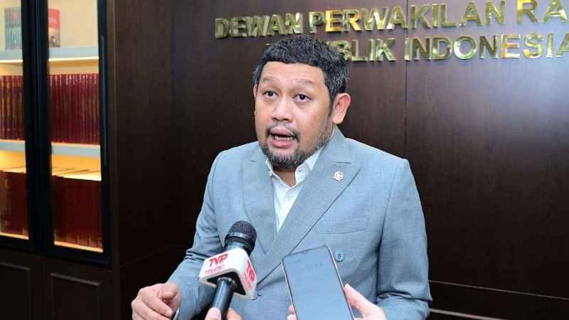 Abdullah Komisi III DPR Minta Polisi Usut Tuntas Dugaan Intimidasi Debt Collector di Bekasi Abdullah Komisi III DPR Minta Polisi Usut Tuntas Dugaan Intimidasi Debt Collector di Bekasi