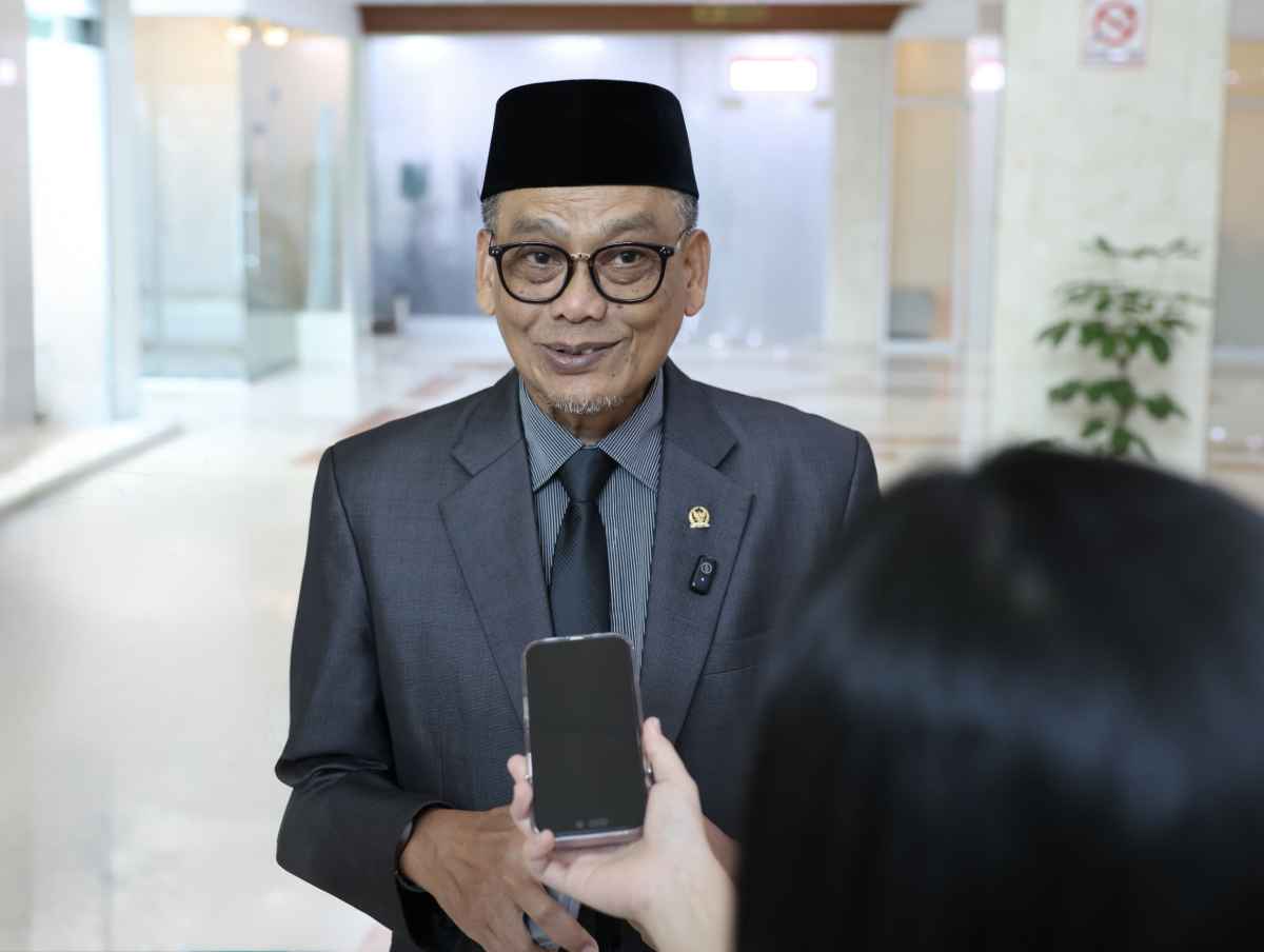 Fenomena 60 Ribu Mahasiswa Tak Registrasi Ulang, DPR: Faktor Mahalnya UKT atau yang lain?