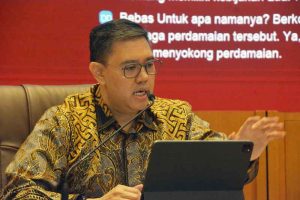 Dialektika Demokrasi dengan tema "Rencana Damai AS-Iran, dan Dampaknya Terhadap Negara Asia Termasuk Indonesia"