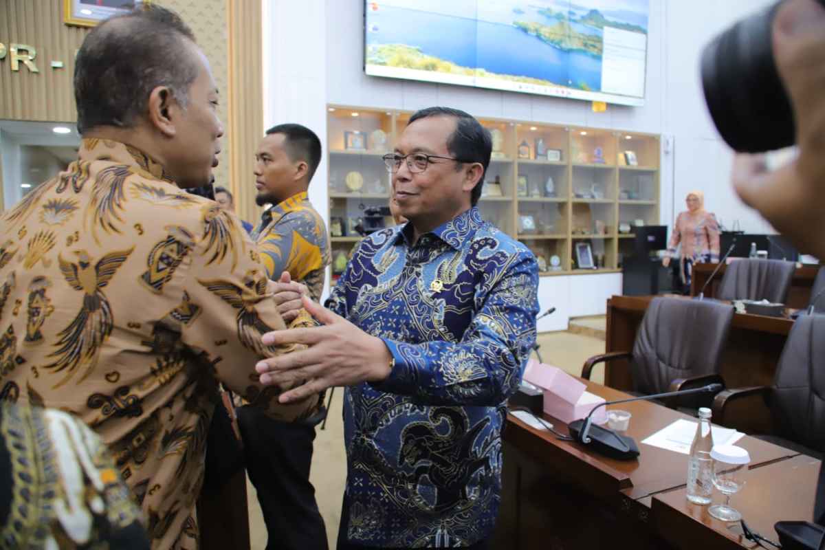 Komisi VI DPR: Revisi UU Perkoperasian Harus Komprehensif, Tidak Parsial Komisi VI DPR: Revisi UU Perkoperasian Harus Komprehensif, Tidak Parsial