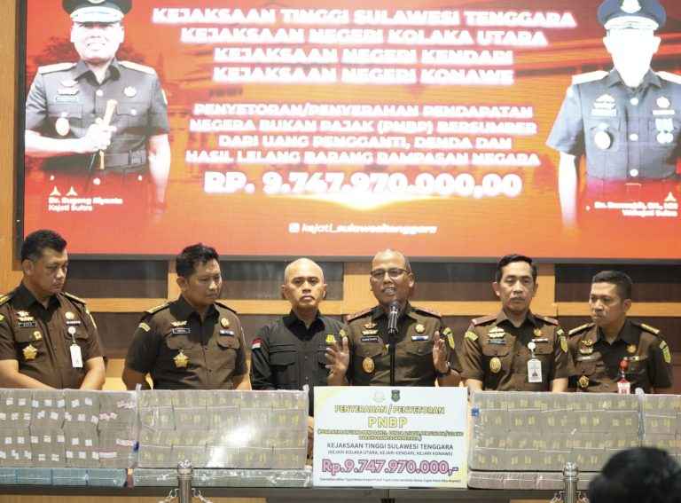 Dugaan Korupsi Nikel Rp175 Miliar, Kejati Sultra Geledah Rumah Bos PT BPS dan Rujab Wabup Kolaka Dugaan Korupsi Nikel Rp175 Miliar, Kejati Sultra Geledah Rumah Bos PT BPS dan Rujab Wabup Kolaka