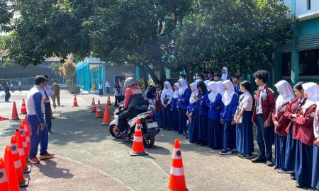 Ratusan Pelajar Tangsel Dapat Keterampilan Keselamatan Berkendara Dari WMS