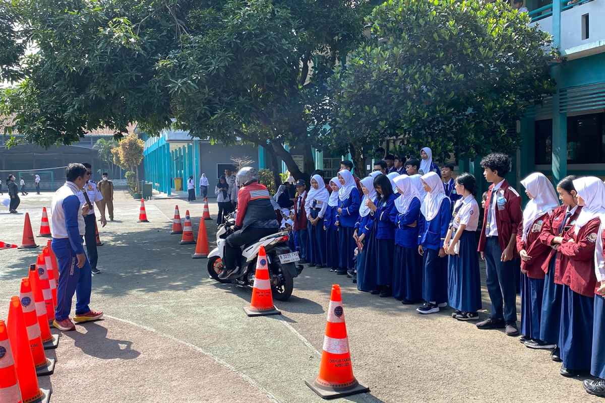 Ratusan Pelajar Tangsel Dapat Keterampilan Keselamatan Berkendara Dari WMS Ratusan Pelajar Tangsel Dapat Keterampilan Keselamatan Berkendara Dari WMS