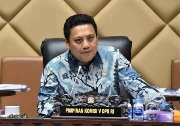Komisi V DPR: Bantuan Air Bersih Bukan Solusi, Legislator Desak Bangun Ketahanan Air Nasional Komisi V DPR: Bantuan Air Bersih Bukan Solusi, Legislator Desak Bangun Ketahanan Air Nasional
